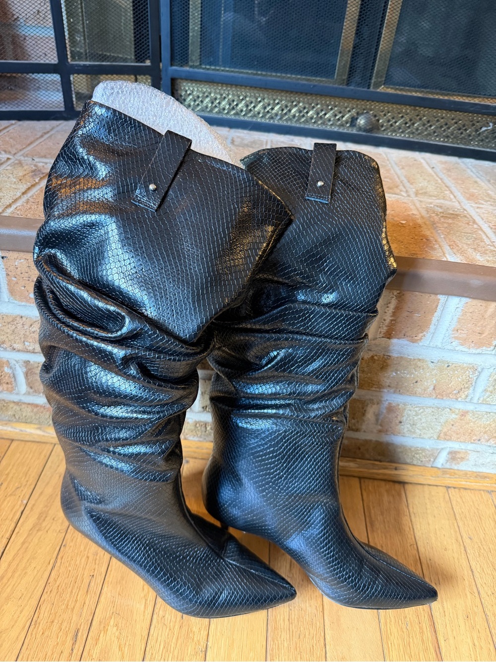 SCHUTZ Black Textured Slouchy Pointed-Toe Heeled Boots
